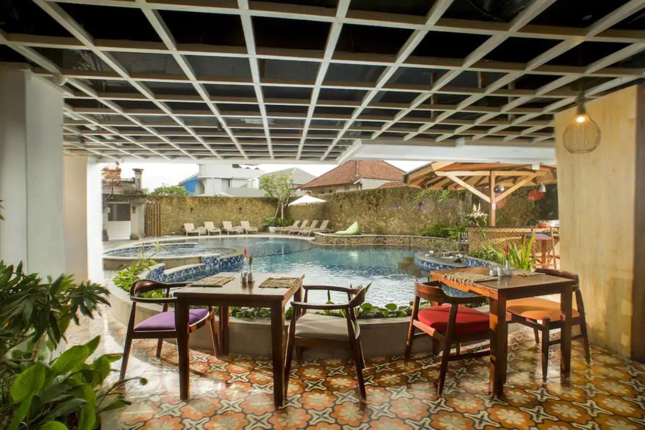 Signature Seminyak Hotel Exterior foto