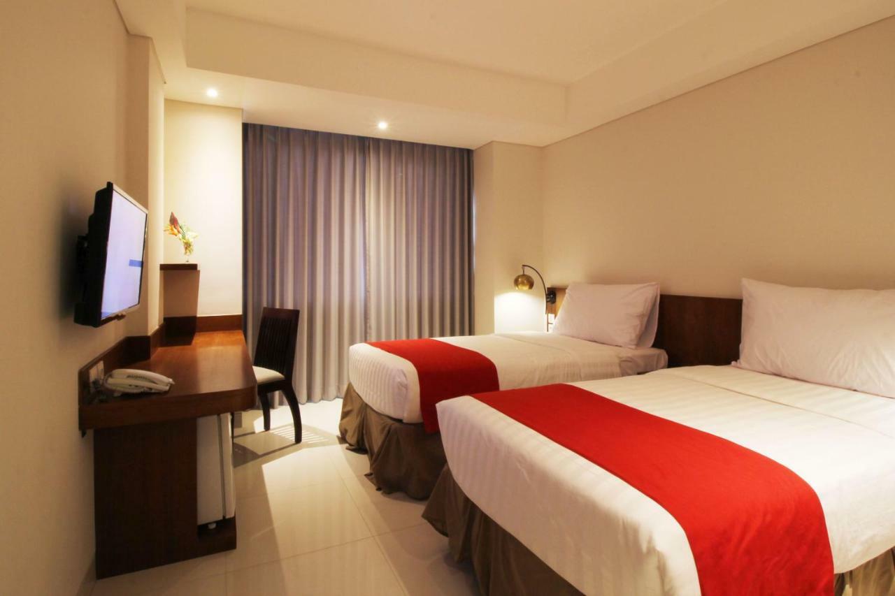 Signature Seminyak Hotel Exterior foto